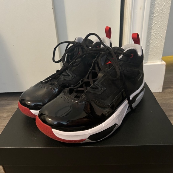 Jordan 3s Stay Loyal Size 6.5y - Picture 6 of 6